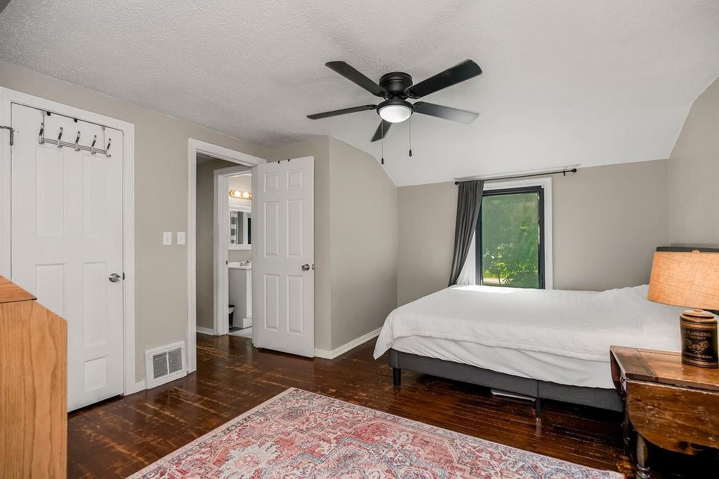 4335 N Oak Trafficway — photo 16
