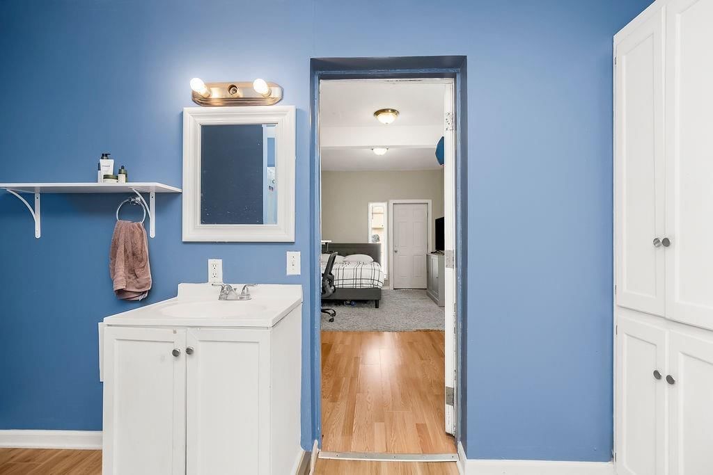 4335 N Oak Trafficway — photo 20