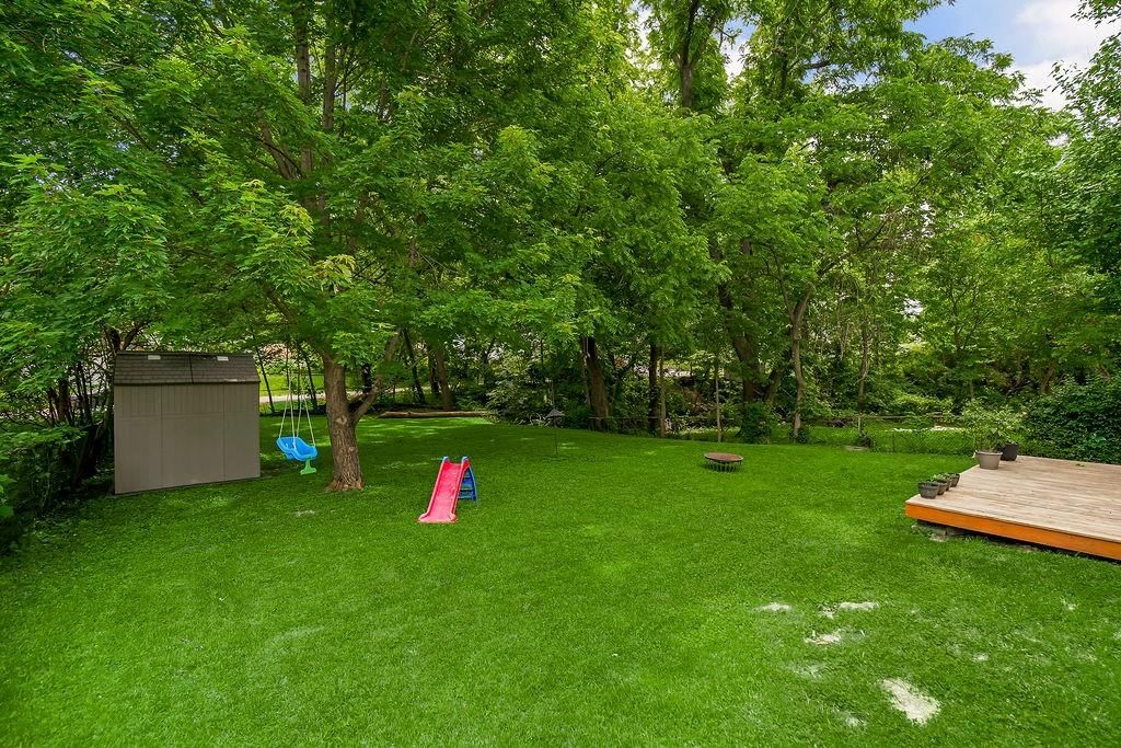 4335 N Oak Trafficway — photo 22