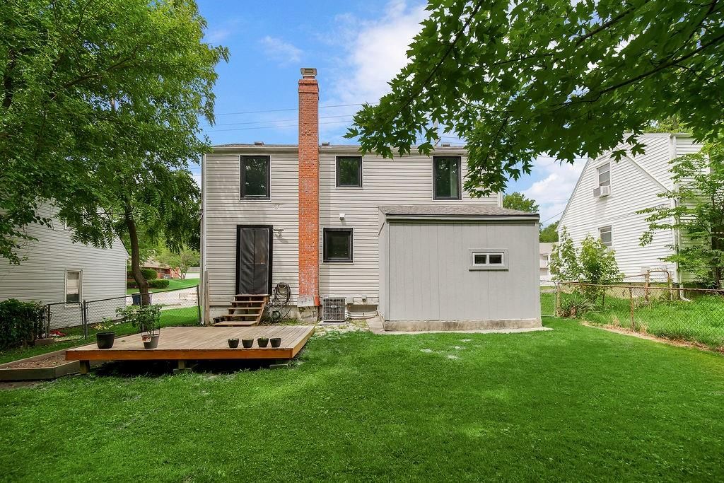 4335 N Oak Trafficway — photo 24