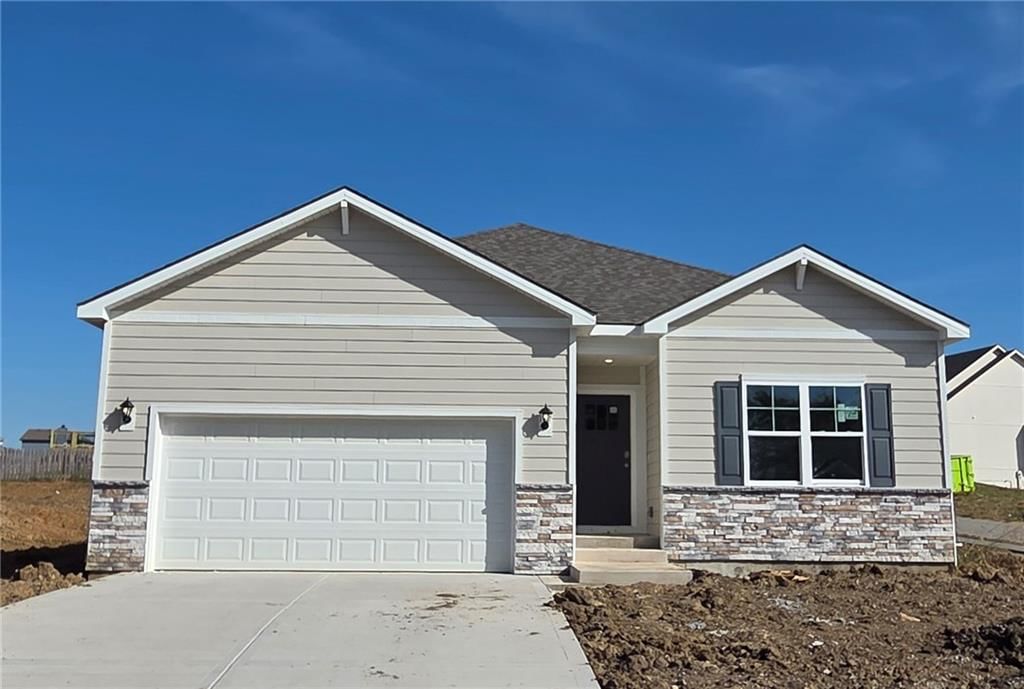 10701 N Richmond Avenue, Kansas City, MO: listing photo 2