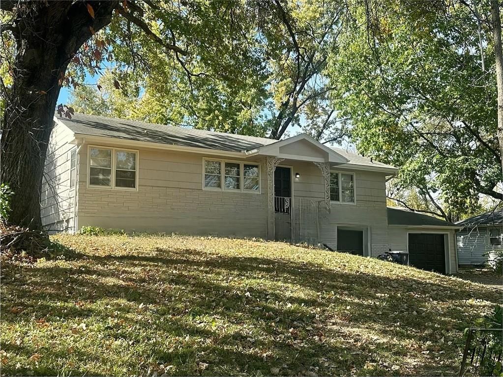 715 NE 44th Street — photo 4