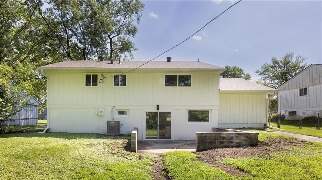 8406 E 93rd Terrace — photo 18
