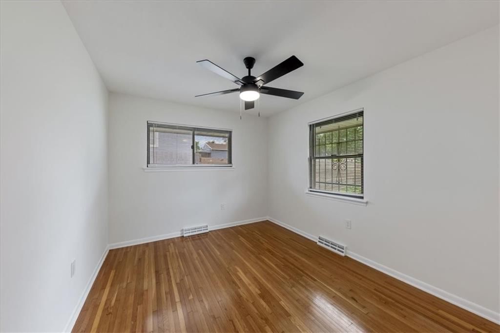5416 Agnes Avenue — photo 13