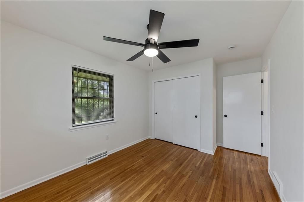 5416 Agnes Avenue — photo 14