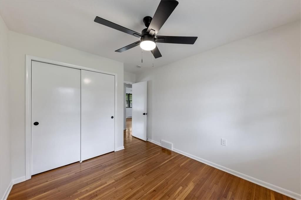 5416 Agnes Avenue — photo 16