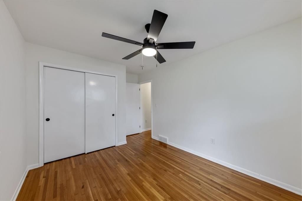 5416 Agnes Avenue — photo 17