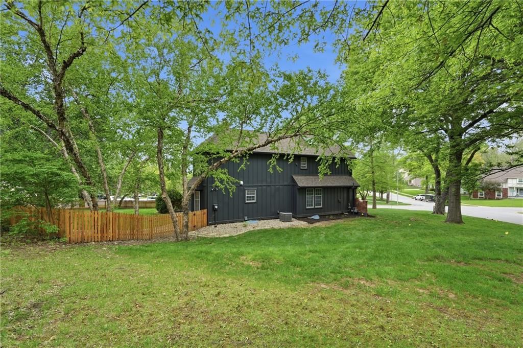 12000 Aberdeen Street — photo 13