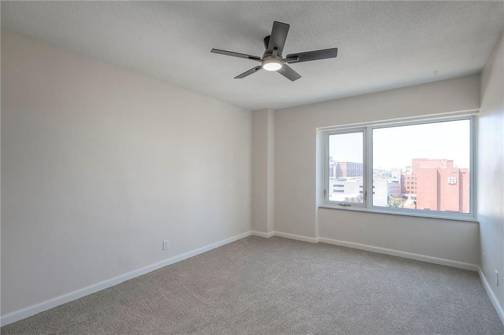 4545 Wornall Road — photo 10