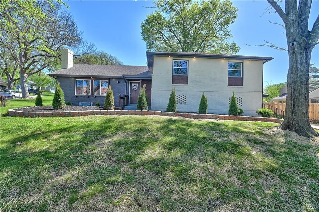 8701 Ward Parkway — photo 4