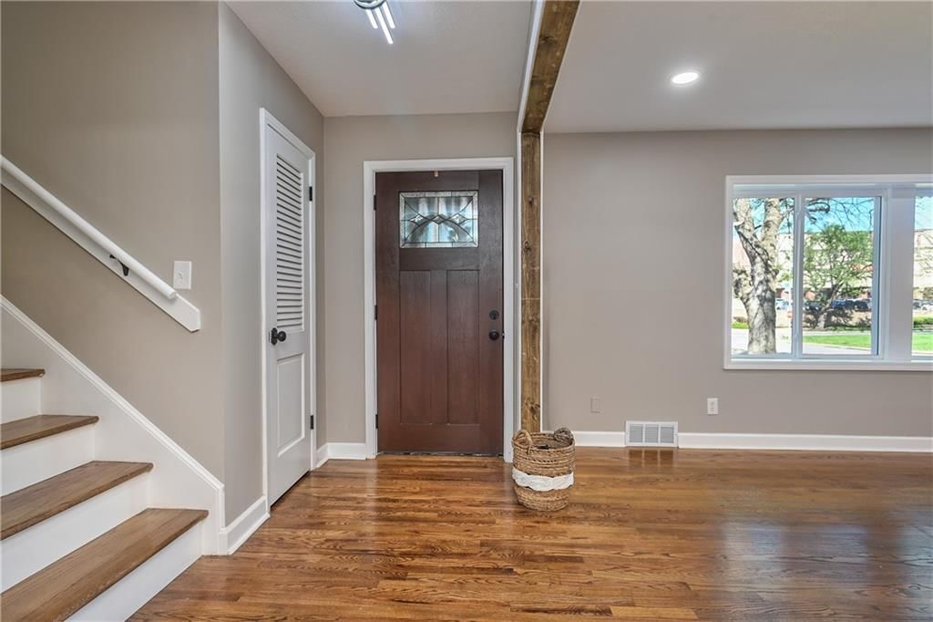 8701 Ward Parkway — photo 8