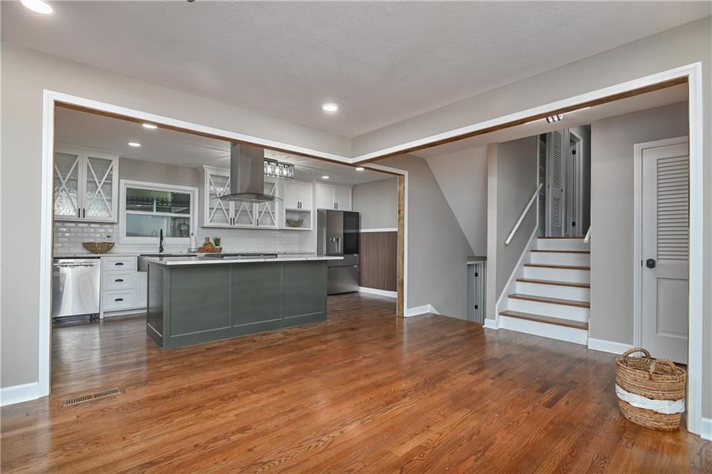 8701 Ward Parkway — photo 16