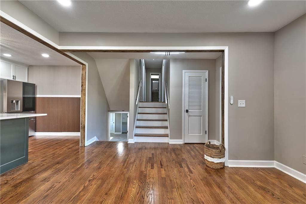 8701 Ward Parkway — photo 21
