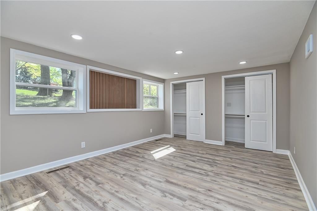 8701 Ward Parkway — photo 32