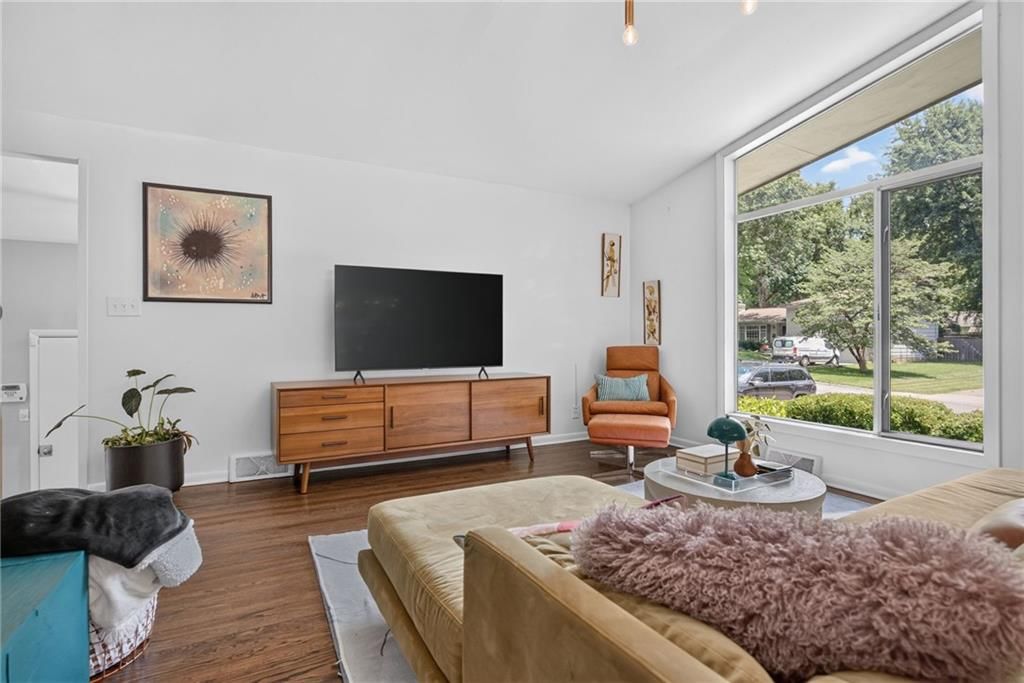 7714 Fairway Street — photo 12