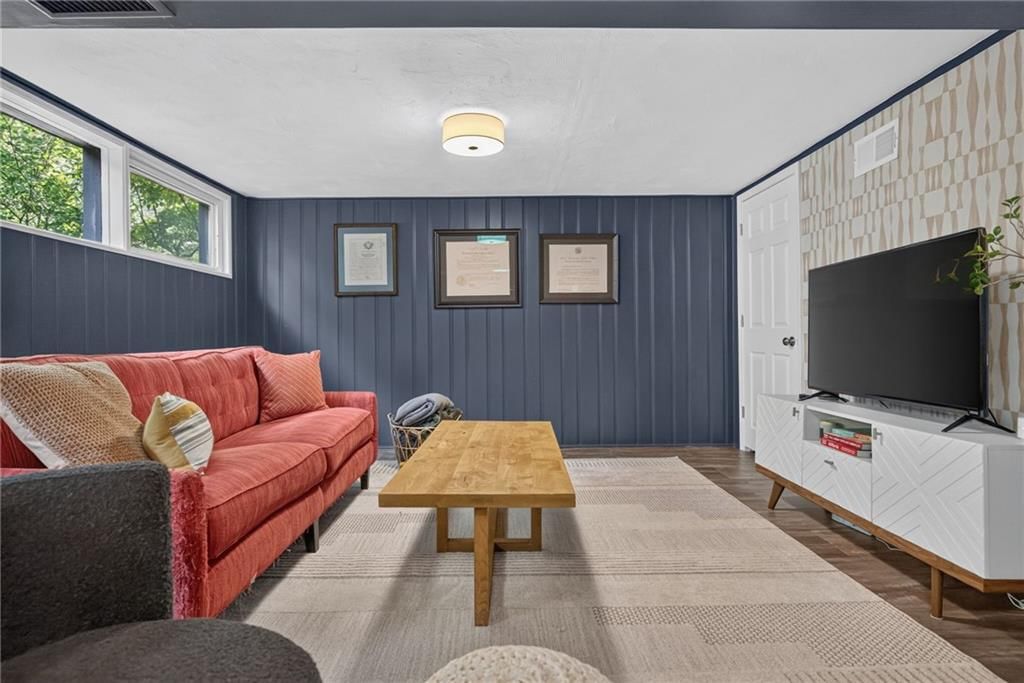 7714 Fairway Street — photo 39