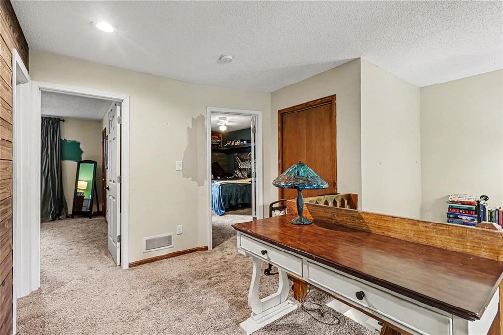 3888 SW HARBOR Drive — photo 16