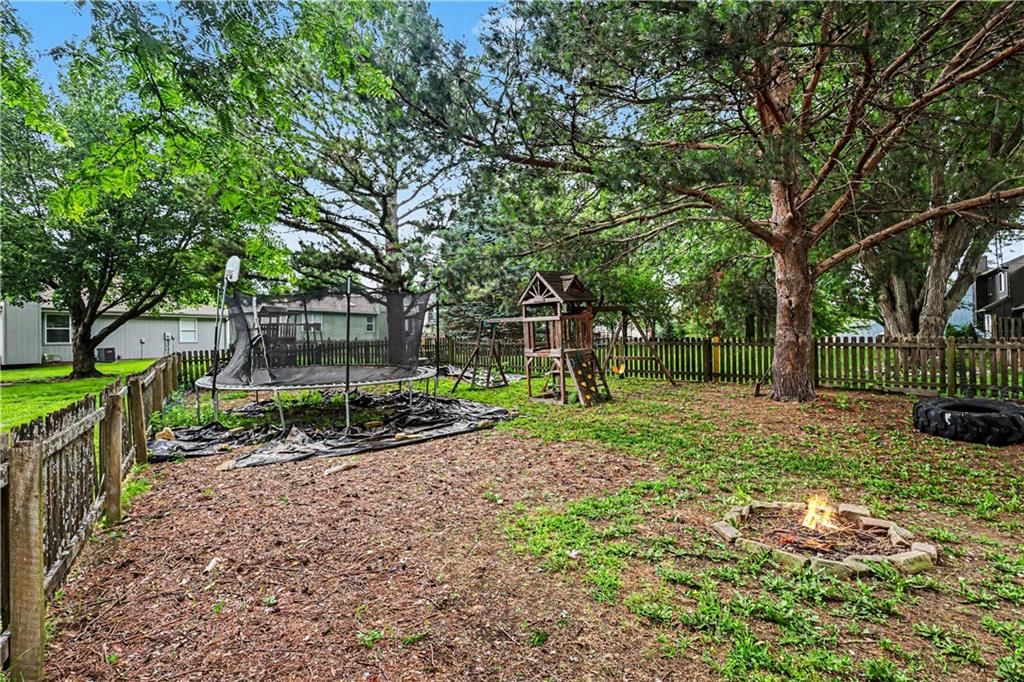 3888 SW HARBOR Drive — photo 21
