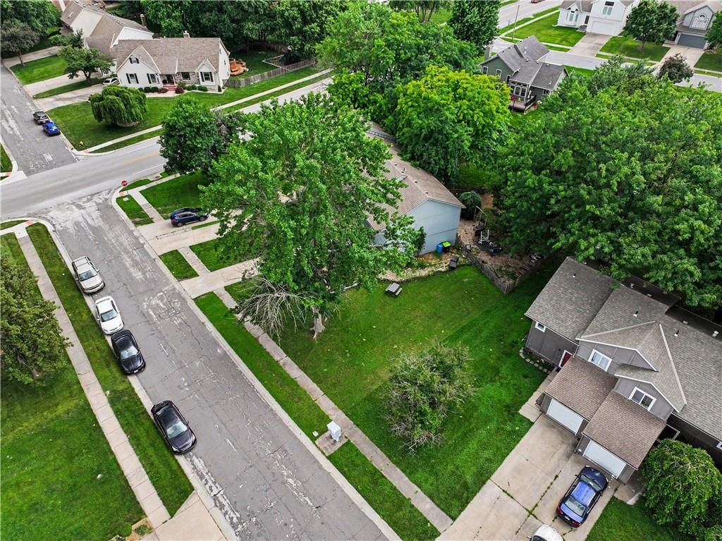 3888 SW HARBOR Drive — photo 26