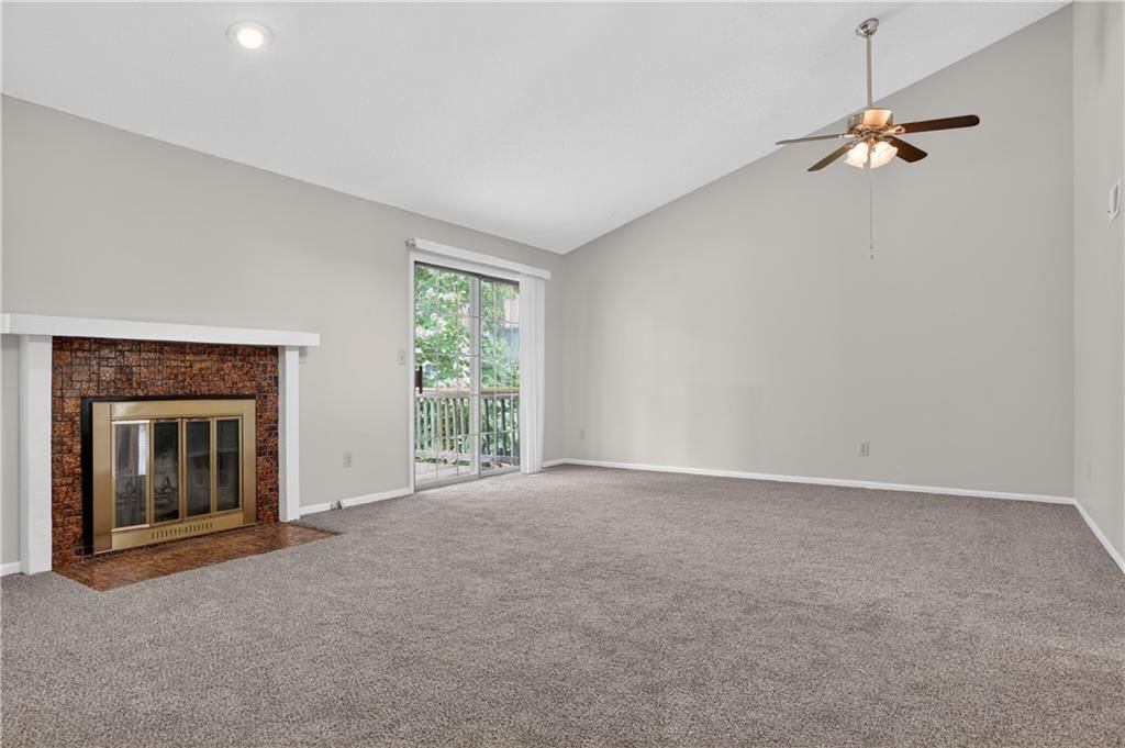 7806 N Oregon Avenue — photo 4