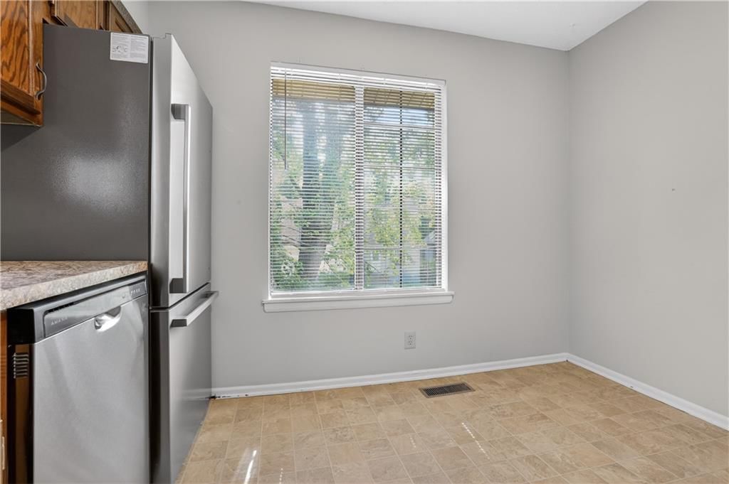 7806 N Oregon Avenue — photo 8