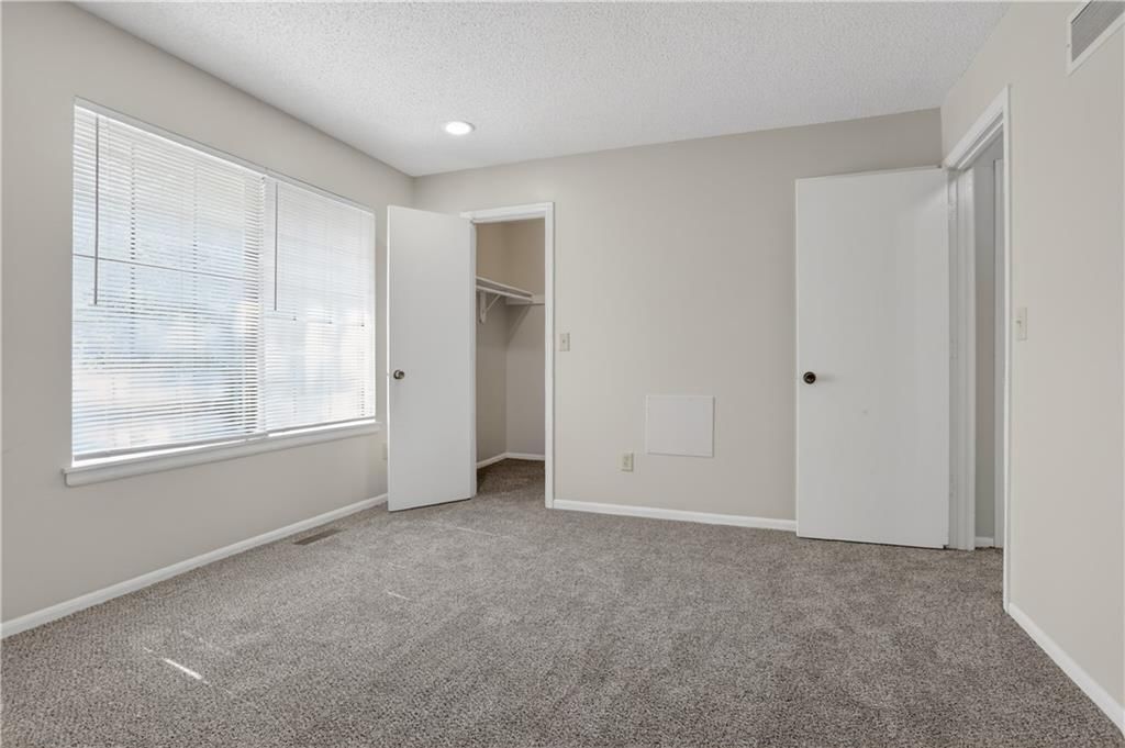 7806 N Oregon Avenue — photo 10