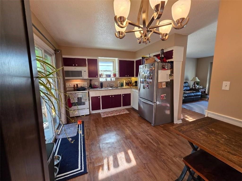 1903 E Lindenwood Circle — photo 2