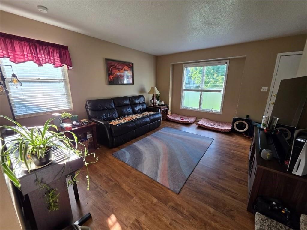 1903 E Lindenwood Circle — photo 3