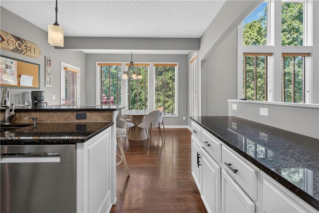 12035 S Sunray Drive — photo 13