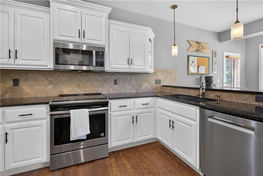12035 S Sunray Drive — photo 15
