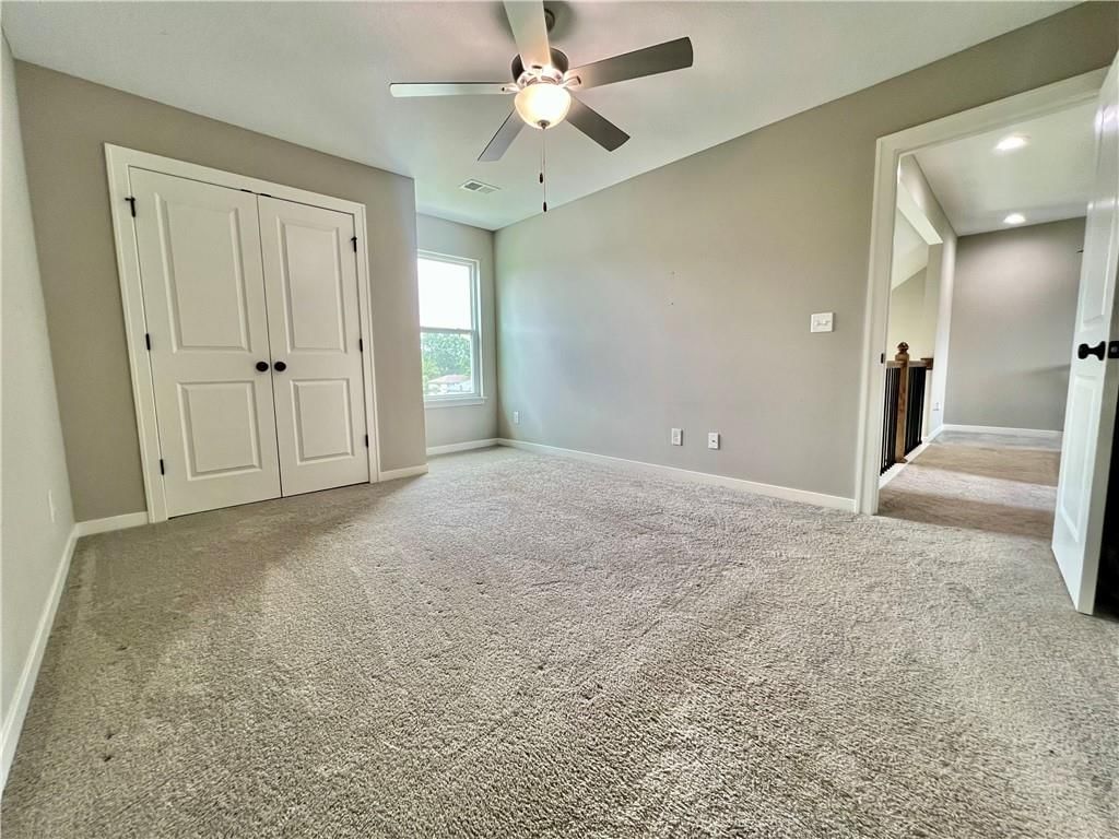 500 W Lawrence Avenue — photo 25