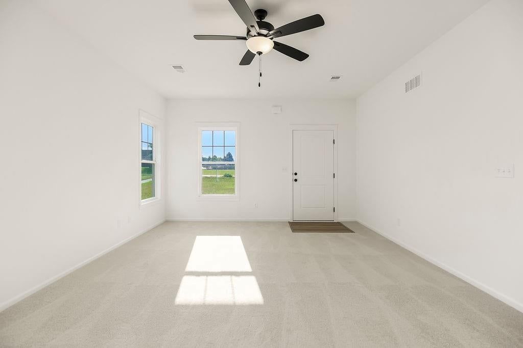 1600 Cottonwood Creek Avenue — photo 3