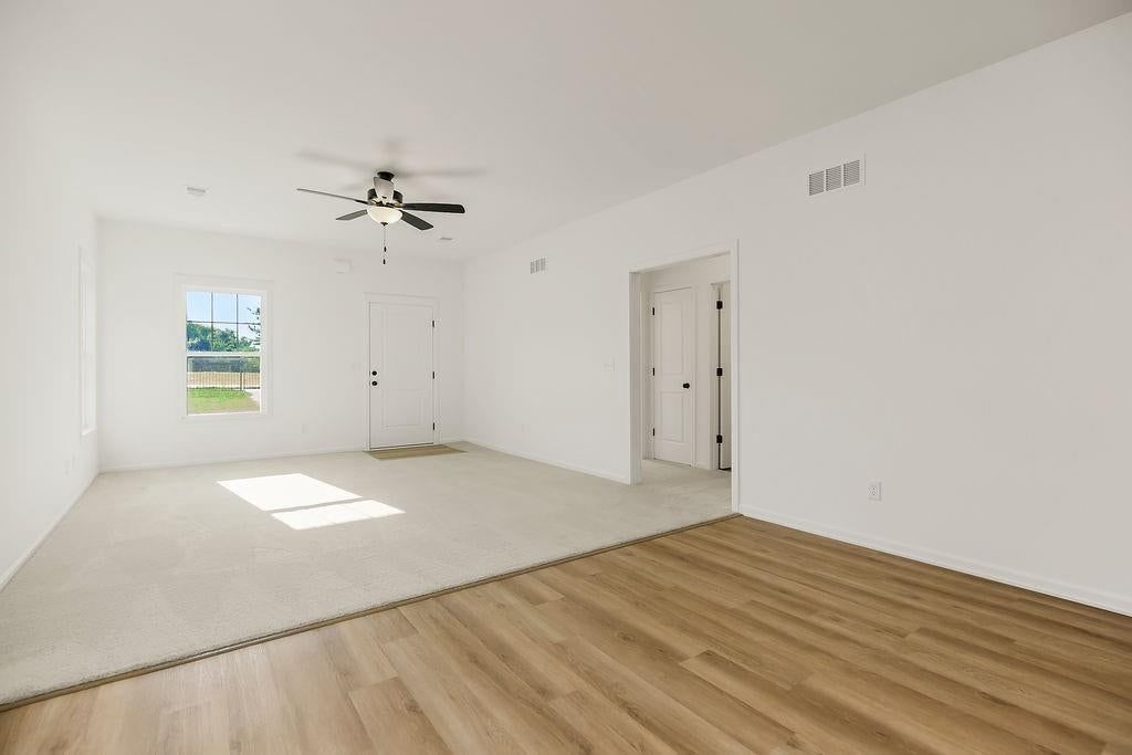 1600 Cottonwood Creek Avenue — photo 6