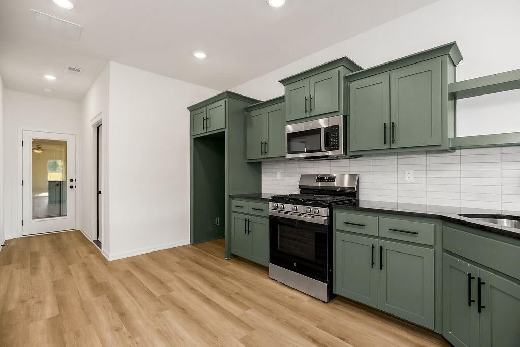1600 Cottonwood Creek Avenue — photo 13