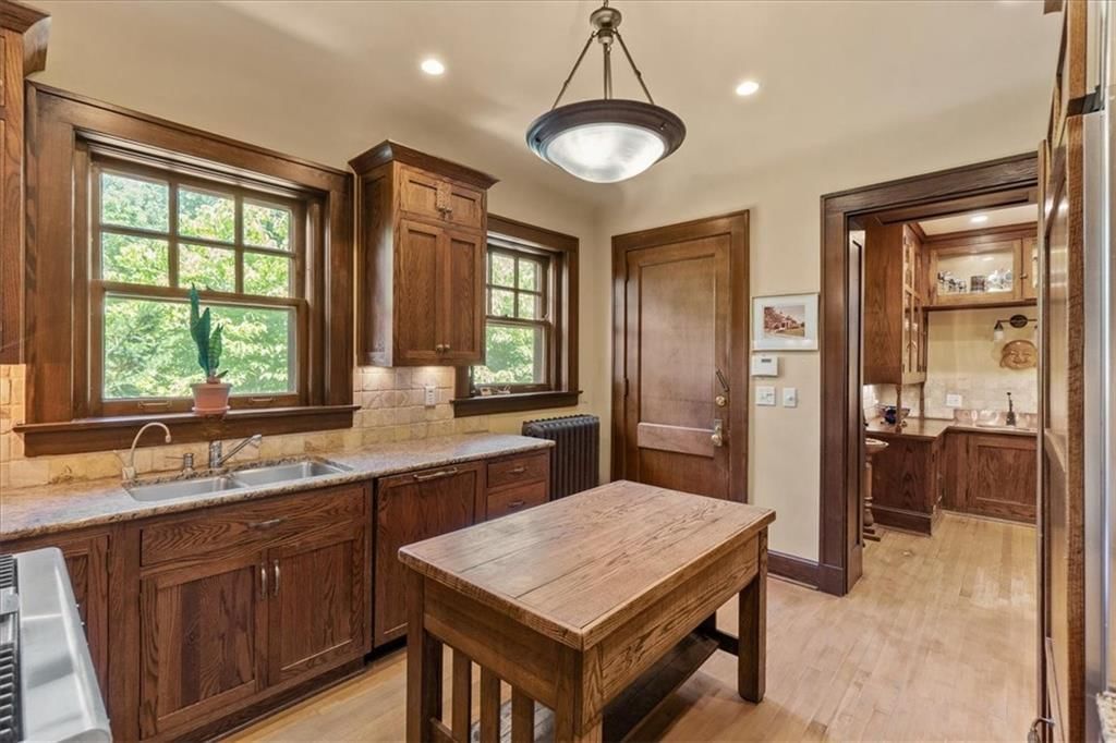 3601 Charlotte Street — photo 20