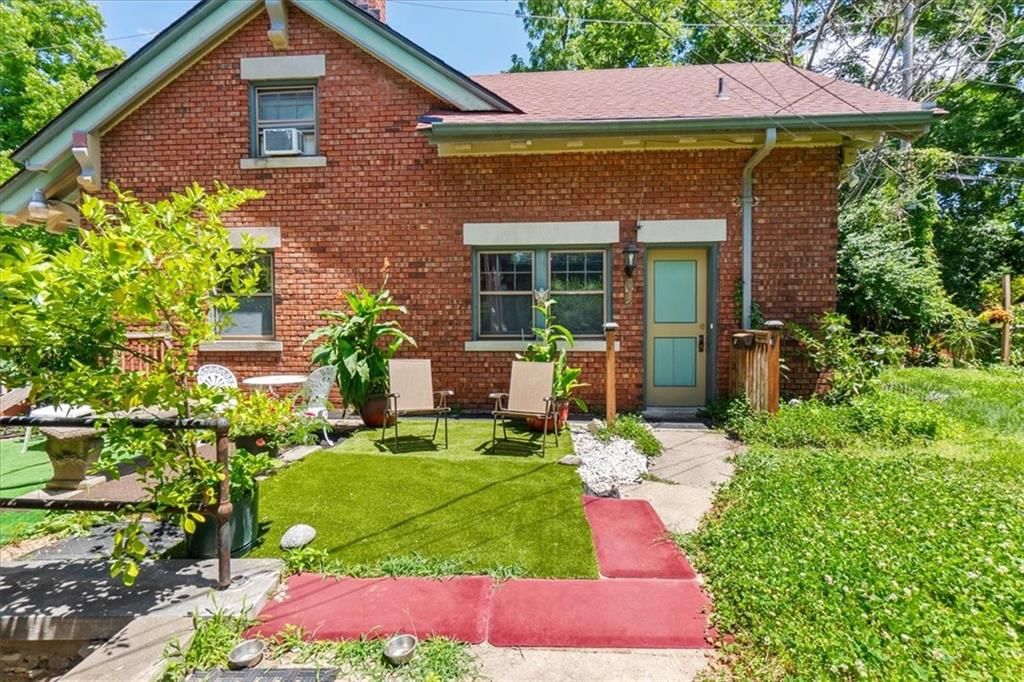 3601 Charlotte Street — photo 51