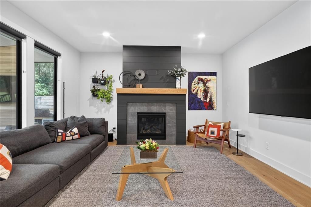 4416 W 77th Street — photo 13