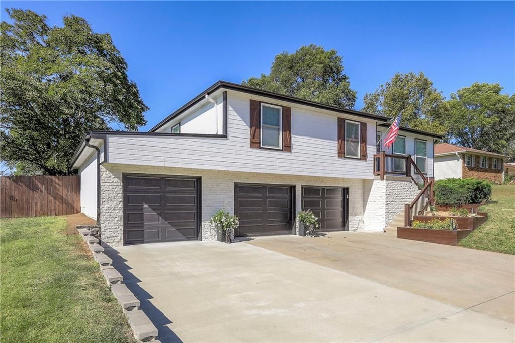 1521 Lexington Road — photo 3