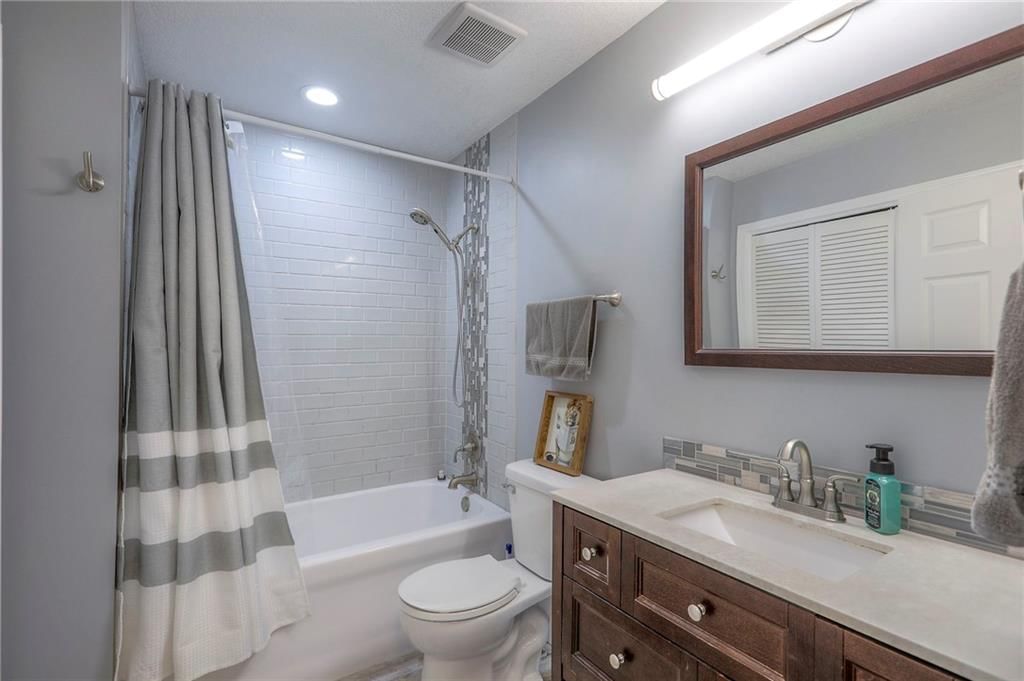 1521 Lexington Road — photo 14
