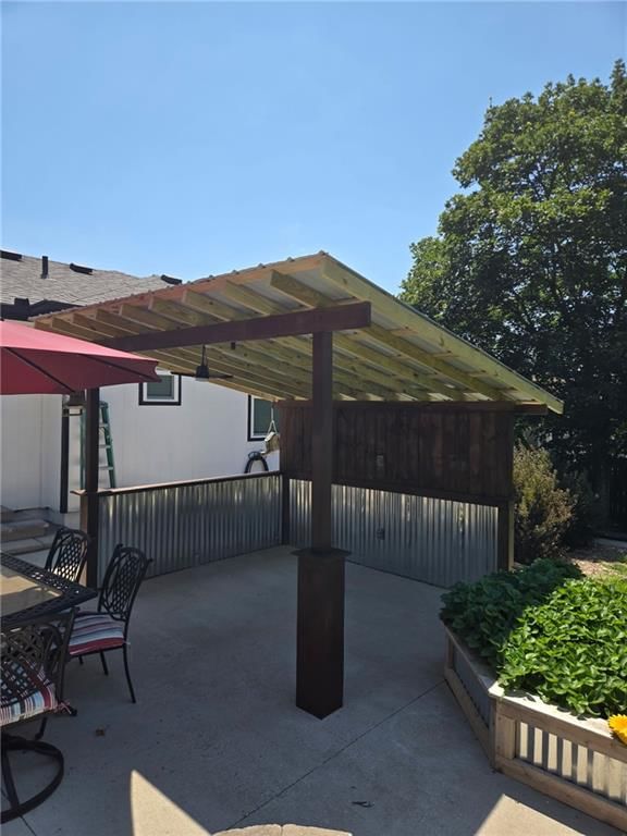 1521 Lexington Road — photo 27