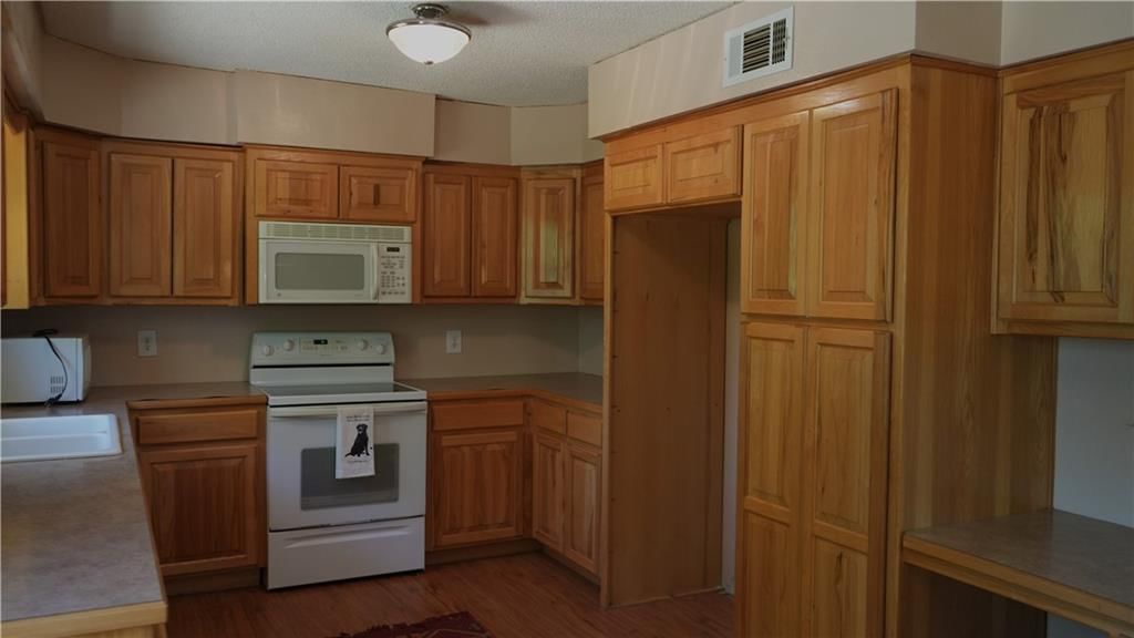 14701 Tillman Road — photo 10