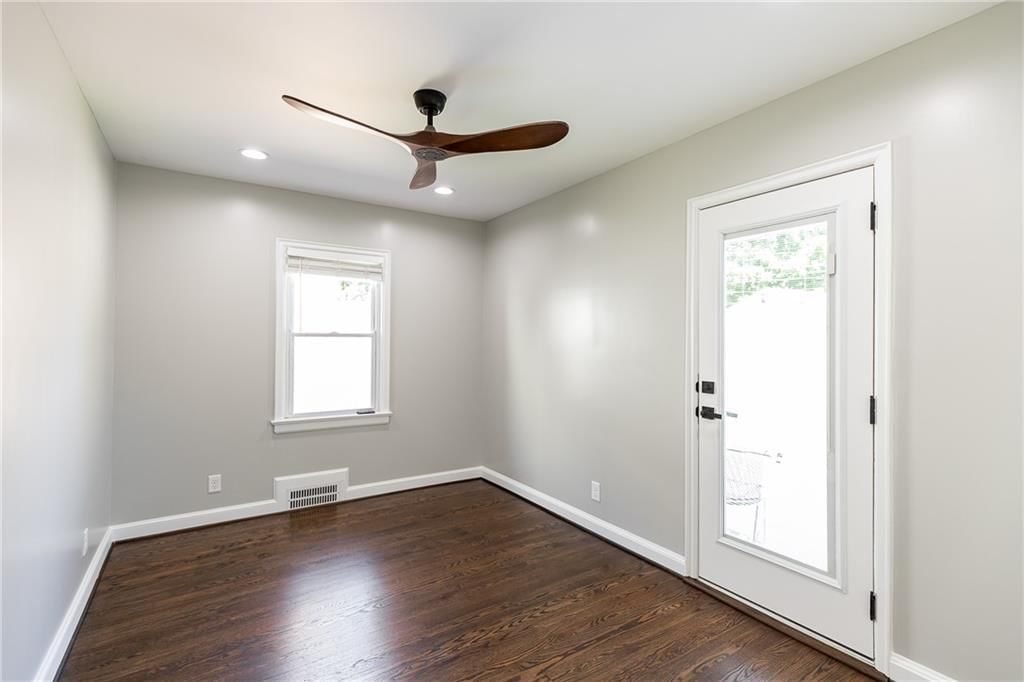 724 E 72nd Street — photo 12