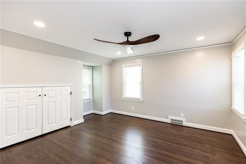 724 E 72nd Street — photo 15