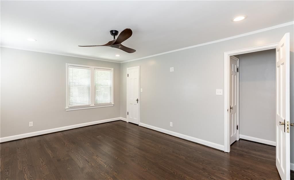 724 E 72nd Street — photo 17