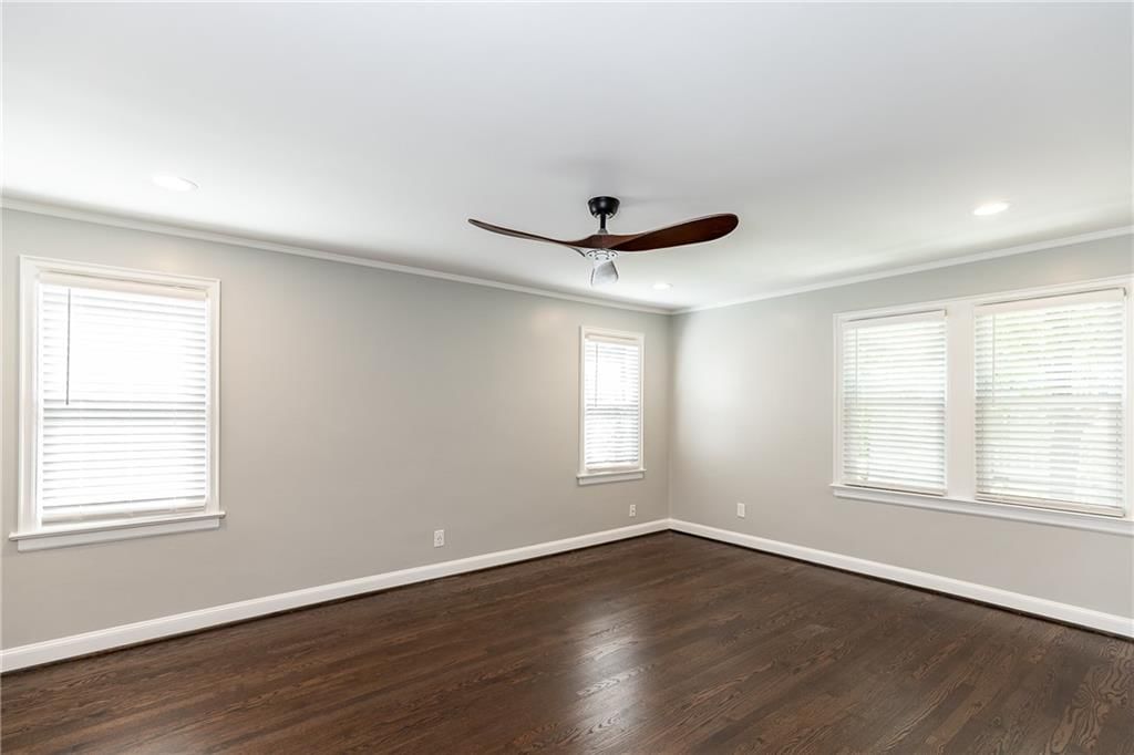 724 E 72nd Street — photo 18