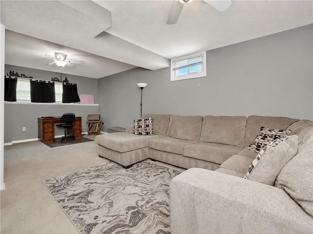 1420 W Spruce Street — photo 20