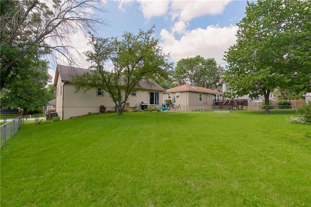 1420 W Spruce Street — photo 23