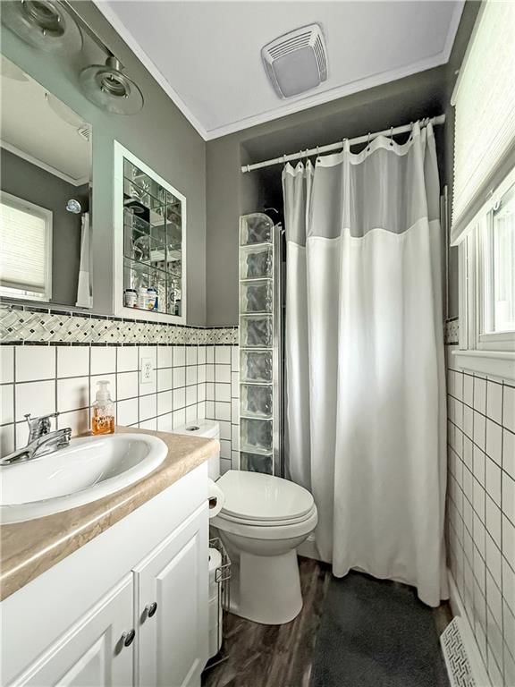 500 W 33rd Street — photo 12