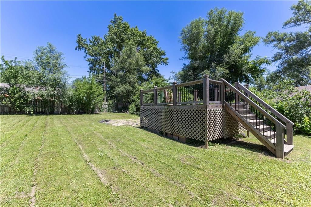 2900 Woodend Avenue — photo 16