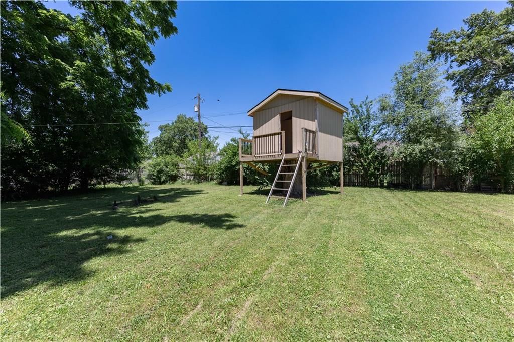 2900 Woodend Avenue — photo 17